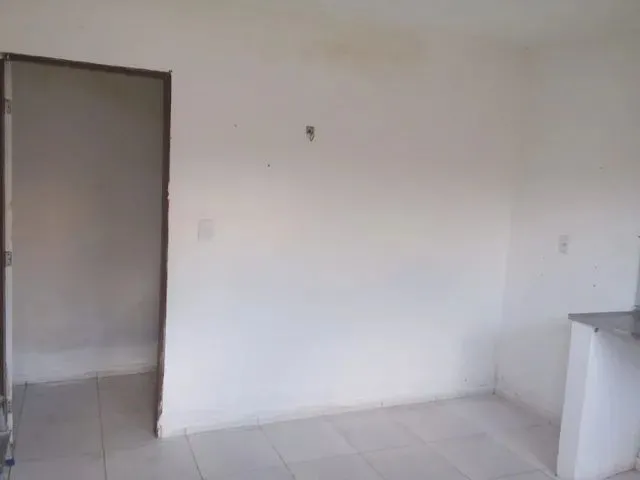 Imagem 11: Aluga-Se Kitnet Quarto com aluguel por R$350 /mês