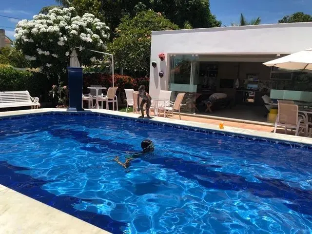 Imagem 3: Alugo Temporada Mês de Janeiro Casa 5 Suítes , Cond Araua . Completa Nova