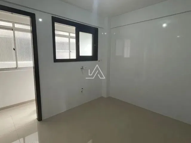 Imagem 14: Apartamento 3 Dormitorios com Suite, e Sacada, no Bairro Boqueirão, Ed. Santo Antonio