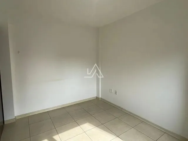 Imagem 7: Apartamento 3 Dormitorios com Suite, e Sacada, no Bairro Boqueirão, Ed. Santo Antonio