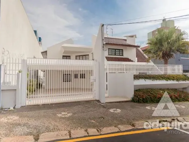 Imagem: Casa Sobrado com 3 Quartos - Bairro Centro