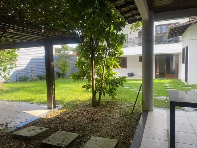 Imagem 2: Casa no Agua Cristal com 3 Suítes - 500M²