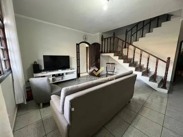Imagem: Sobrado com 4 Dormitórios À Venda, 175