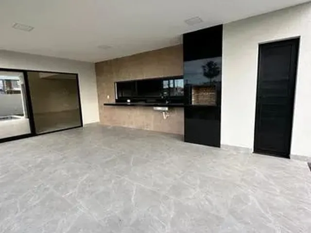 Imagem 10: Casa de Esquina com 338M² na Cidade Alpha com Piscina
