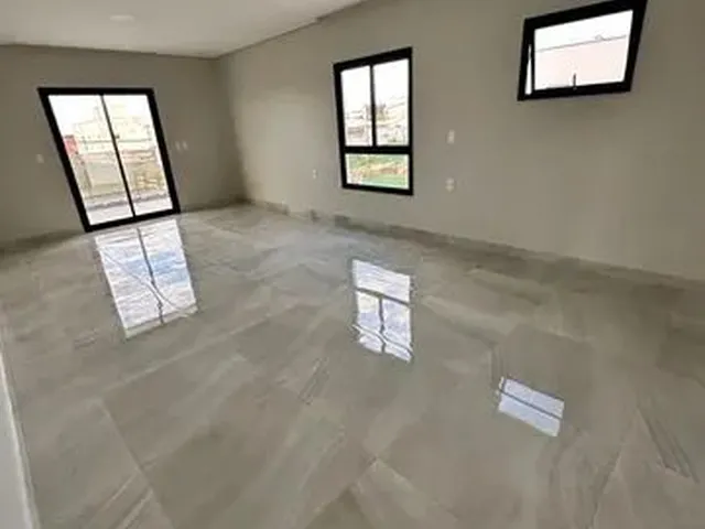 Imagem 7: Casa de Esquina com 338M² na Cidade Alpha com Piscina