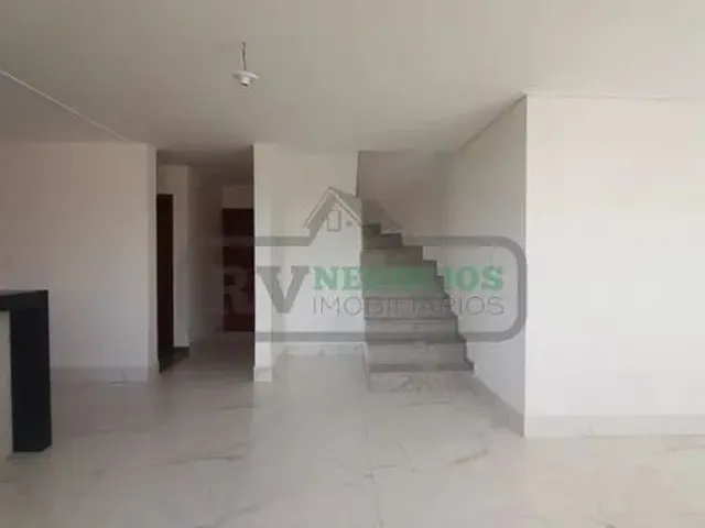 Imagem 11: )(- Excelente Casa Duplex Nova com 3 Quartos e Ampla Área Externa Gramada em Lourdes