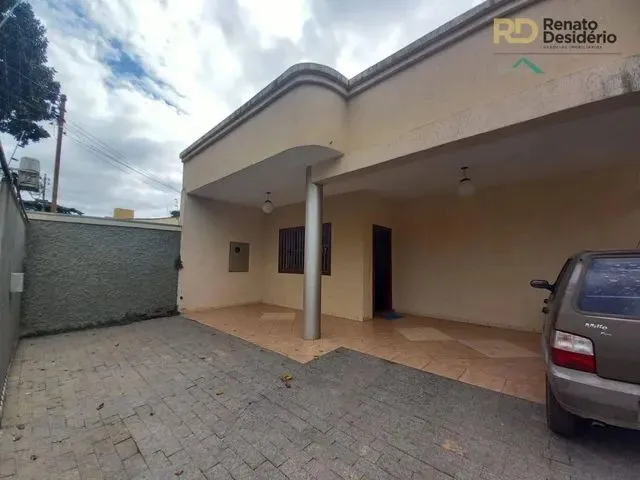 Imagem: Casa com 4 Dormitórios À Venda, 220 M²