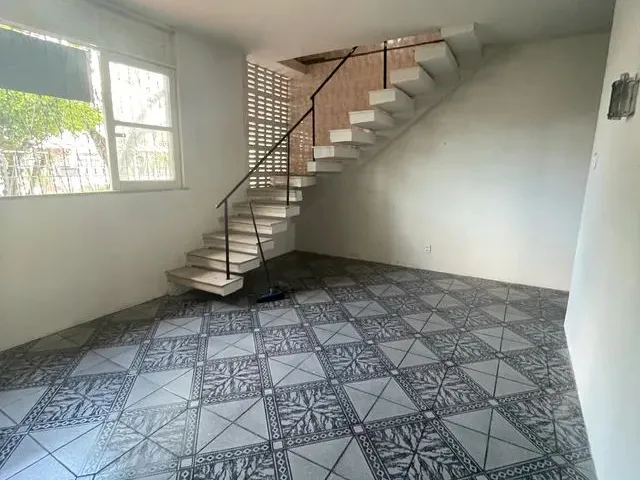 Imagem 2: Linda Casa na Av. Simeao Sobral !