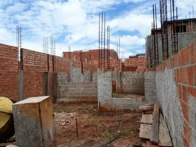 Imagem: Meio Terreno Quitado Jd Paraná Cambe