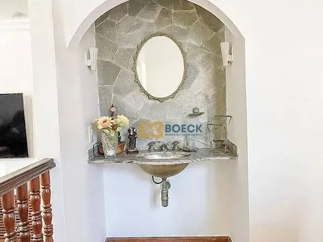Imagem 3: Casa Ampla com 5 Quartos na Mata da Praia!