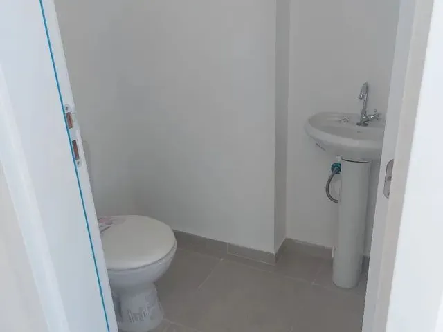 Imagem 2: Sala Comercial - Frente