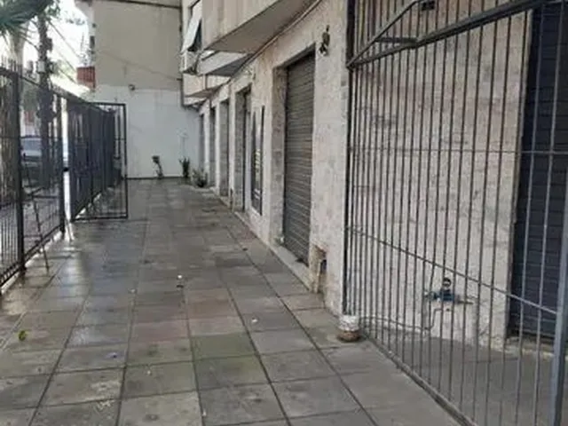 Imagem 6: Ótima Loja com Excelente Localização e Desocupada no Centro-Histórico de Porto