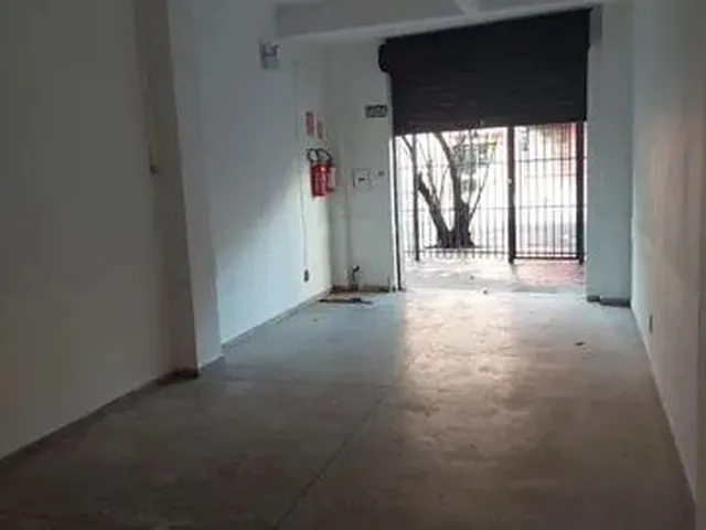 Imagem 8: Ótima Loja com Excelente Localização e Desocupada no Centro-Histórico de Porto