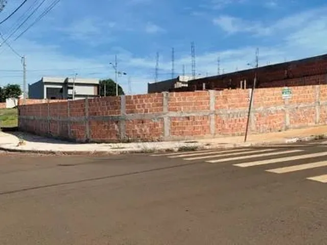 Imagem: Terreno de Esquina