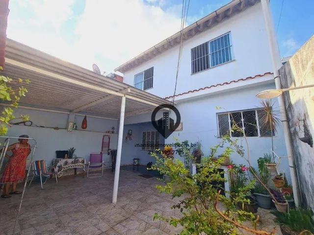 Imagem: Casa com 3 Dormitórios À Venda, 195 M²