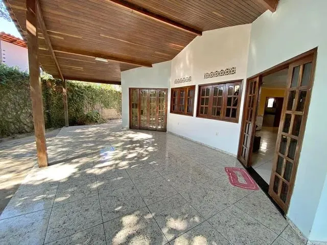 Imagem: Casa em Colina de Laranjeiras!