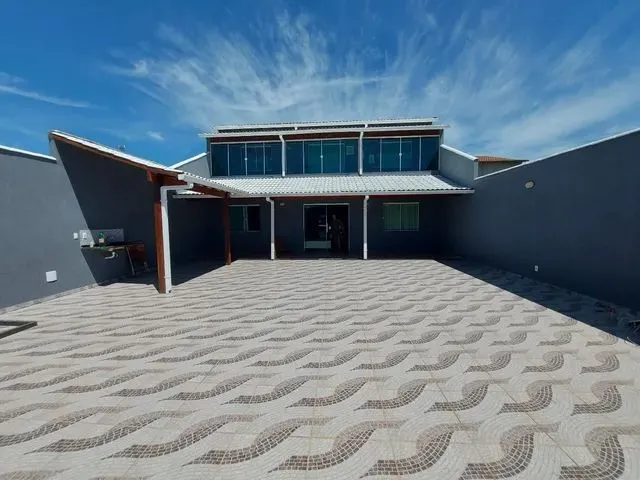 Imagem: Linda Casa Duplex em Cabo Frio na Estrada