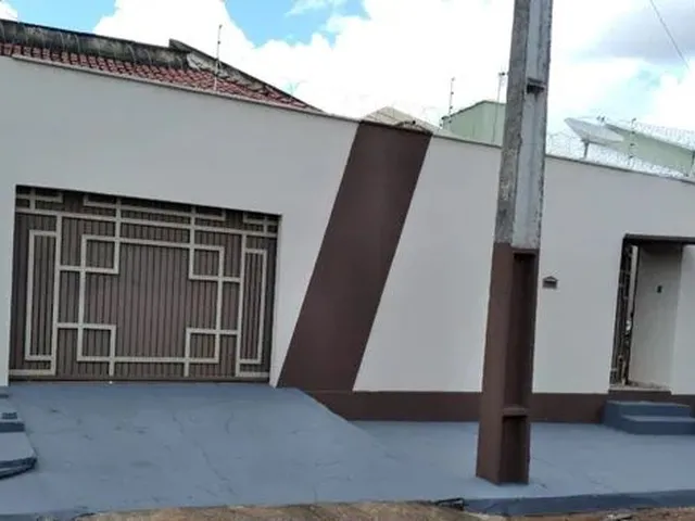 Imagem 15: Casa Setor Brasil. Varanda, Área de serviço, 150m² de Áreae2 Vagas...