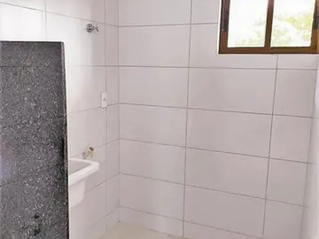 Imagem 2: 1º Andar com 2 Quartos e Varanda, Próximo a Av. Epitácio Pessoa. com Piscina e Vaga