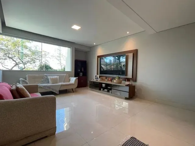 Imagem 9: Casa com 3 Dormitórios para Alugar em Contagem