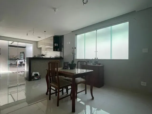 Imagem 6: Casa com 3 Dormitórios para Alugar em Contagem