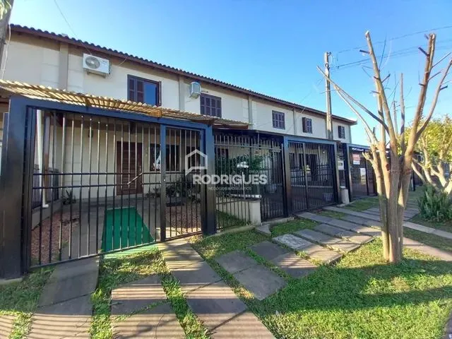 Imagem: Portão - Casa Padrão - Jardim Cecilia