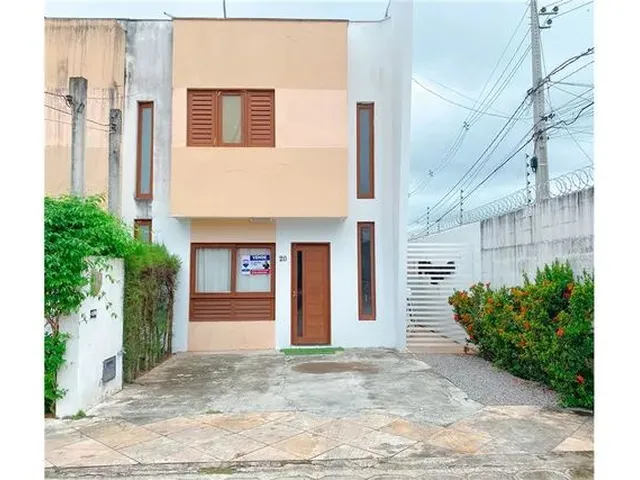 Imagem: Casa com 3 Quartos, 2 Suítes, Condomínio
