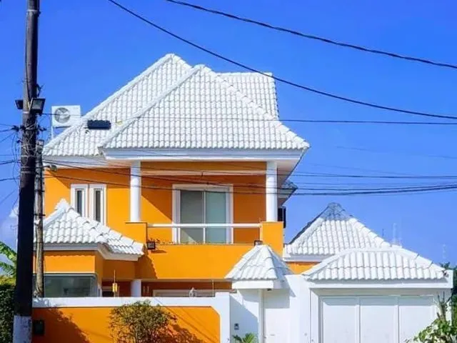 Imagem: Casa de Condomínio com 4 Quartos À Venda