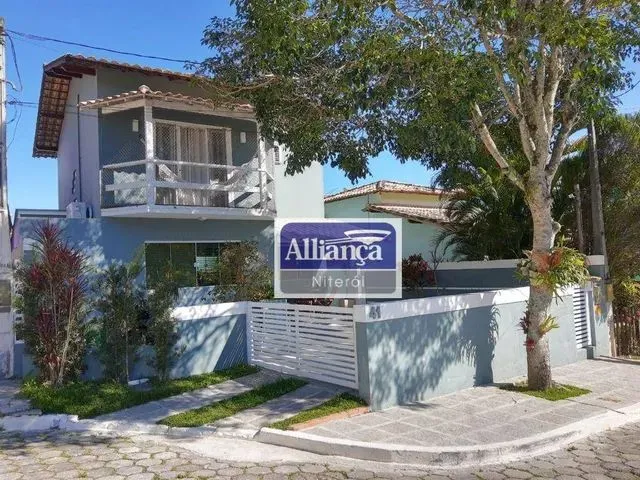Imagem: Casa com 4 Dormitórios À Venda, 115 M²