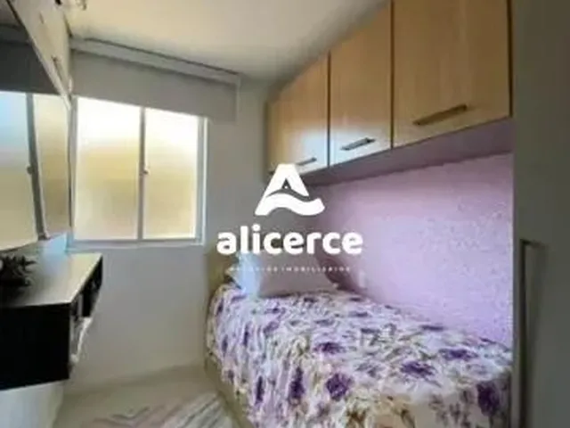 Imagem 11: Exceente Apartamento Reformado no Abraão de Dois Dormitórios - com Móveis Planejados