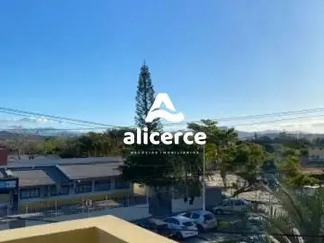 Imagem 5: Exceente Apartamento Reformado no Abraão de Dois Dormitórios - com Móveis Planejados