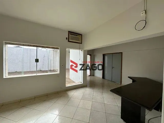 Imagem 4: Casa com 8 Dormitórios À Venda, 347 M² por R$ 780.000,00 - Estados Unidos - Uberaba/Mg