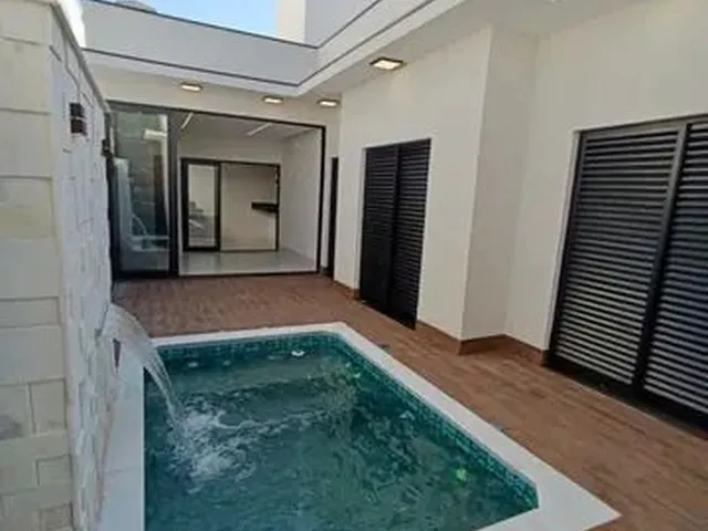Imagem: Casa com 3 Dormitórios e Piscina À Venda