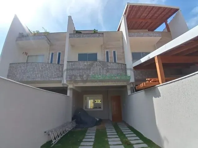 Imagem: )(- Belíssima Casa com 3 Quartos Terraço