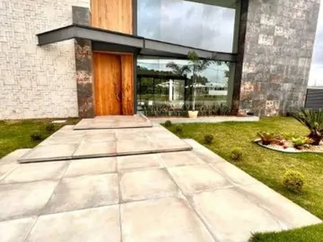 Imagem: A casa possui 4 Dormitórios, 4 Suítes, 5 Banheiros, 4