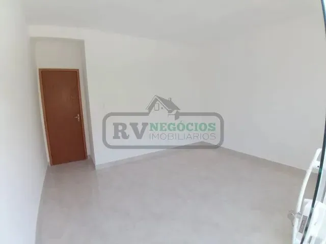 Imagem 8: )(- Linda Casa Nova com 3 Quartos Terraço Quintal Gramado e Duas Vagas em Bairro Recanto