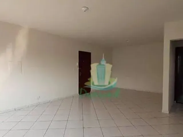 Imagem 6: Apartamento com 3 Dormitórios para Alugar com 114 M² por R$ 1.950/Mês no Centro em Foz