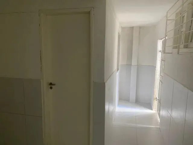 Imagem 7: Excelente Imóvel com Várias Salas e com Excelente Localização. Tratar C/ Jackson