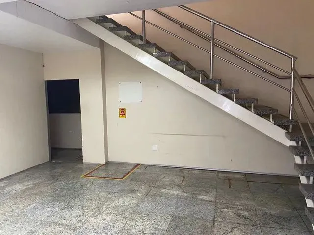 Imagem: Alugo Excelente Prédio Comercial