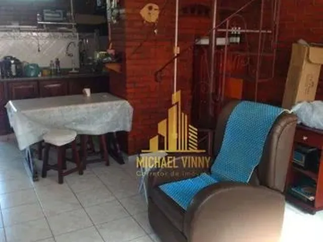 Imagem: Casa com 4 Quartos Quase Pé da Areia