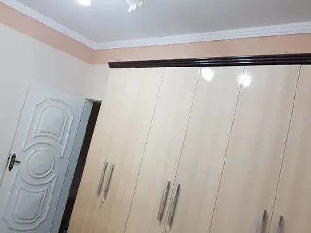Imagem 9: Casa em Rua Tranquila, com 3 Quartos e 4 Vagas de Garagem