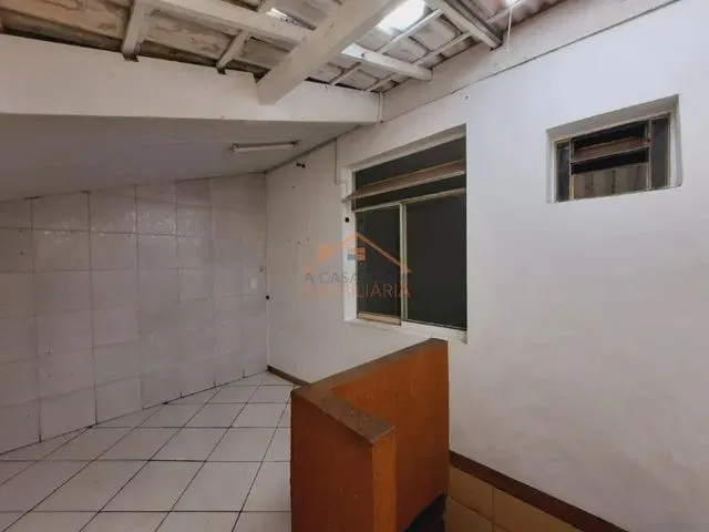 Imagem: Casa de 02 Quartos À Venda no Bairro Tirol