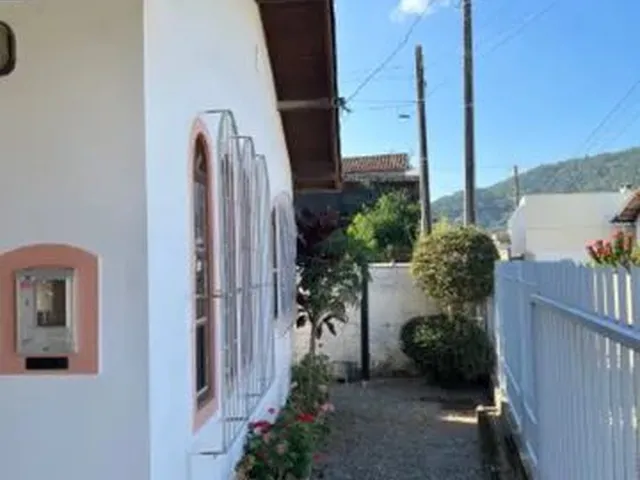 Imagem 2: Casa 3 Dormitórios, Próximo Ao Mar. Enseada do Brito