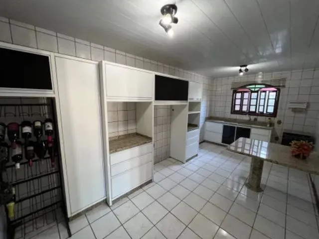 Imagem 4: Casa 3 Dormitórios, Próximo Ao Mar. Enseada do Brito