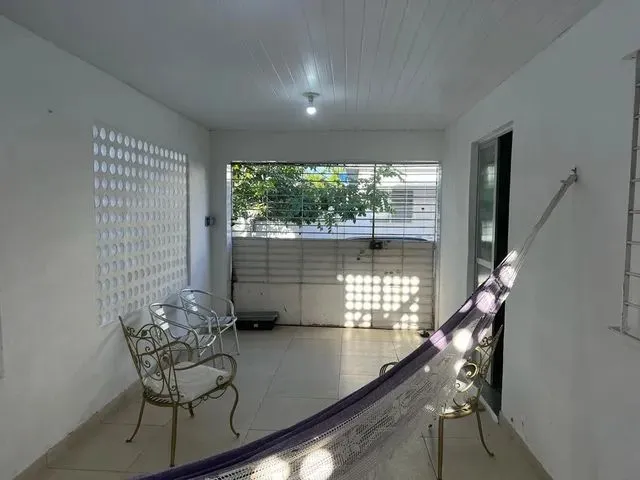Imagem 6: Casa para Venda Tem 240 Metros Quadrados com 4 Quartos em Arruda - Recife - Pe
