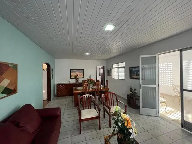 Imagem 7: Casa para Venda Tem 240 Metros Quadrados com 4 Quartos em Arruda - Recife - Pe