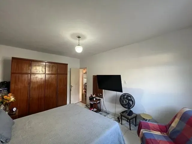 Imagem 9: Casa para Venda Tem 240 Metros Quadrados com 4 Quartos em Arruda - Recife - Pe