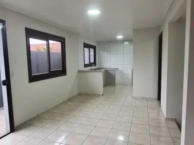 Imagem 3: Casa 03 Quartos, Sendo 01 Suíte, para Alugar no Bairro Vila Elizabeth - Campo Largo/Pr