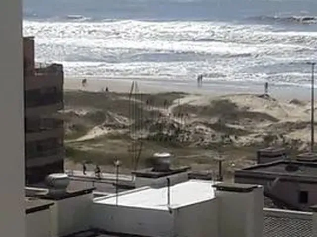 Imagem 15: Apartamento de 2 Dormitórios com Vista Mar Ref.: