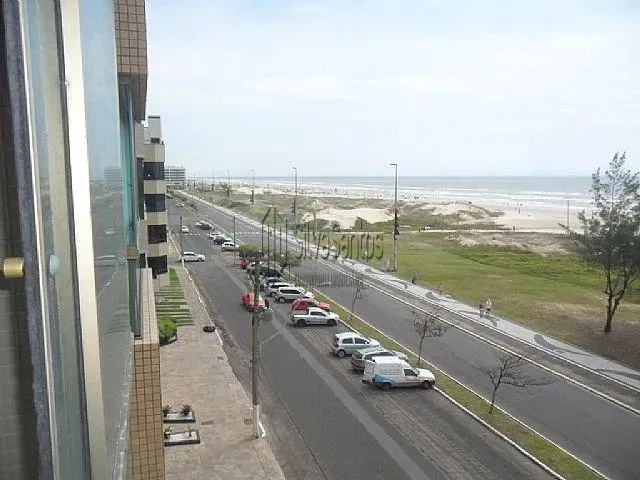 Imagem: Apartamentos com 2 Dormitorio(S) Localizado(A)